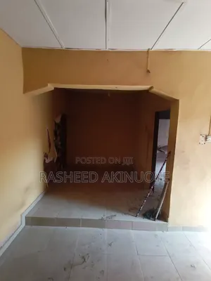 2bdrm Bungalow in Estate, Adamo for rent