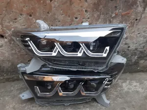 Toyota Highlander Headlamp Conversion – 2012 Type