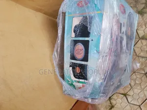 18 Wall Fan With Metal Guard
