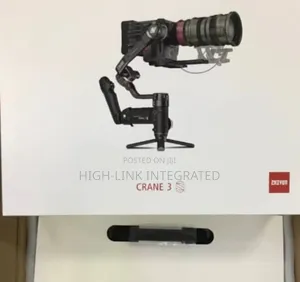 Zhiyun Crane 3s Handheld Gimbal Stabilizer.