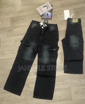 Real Stock Cargo Pants Wear