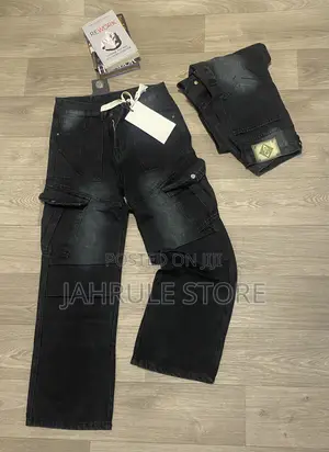 Real Stock Cargo Pants Wear