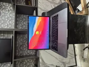 Laptop Apple MacBook Pro 2017 16GB Intel Core I5 SSD 256GB