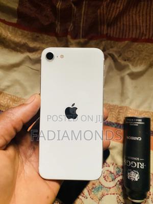 Apple iPhone SE (2022) 128 GB White