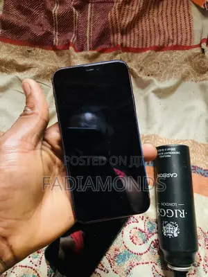 Apple iPhone 11 64 GB Red