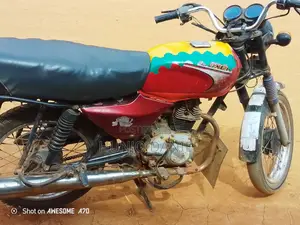 Bajaj Boxer 100 2019 Red