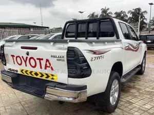 Toyota Hilux Revo Double Cab Petrol 2.7 AWD 2020 White