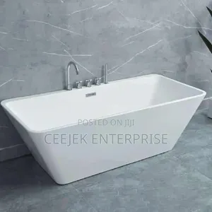 Sqaure Bathtub With Mixer Tap