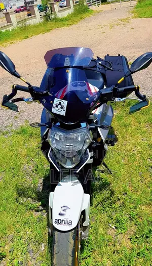 Aprilia Shiver 2015 White