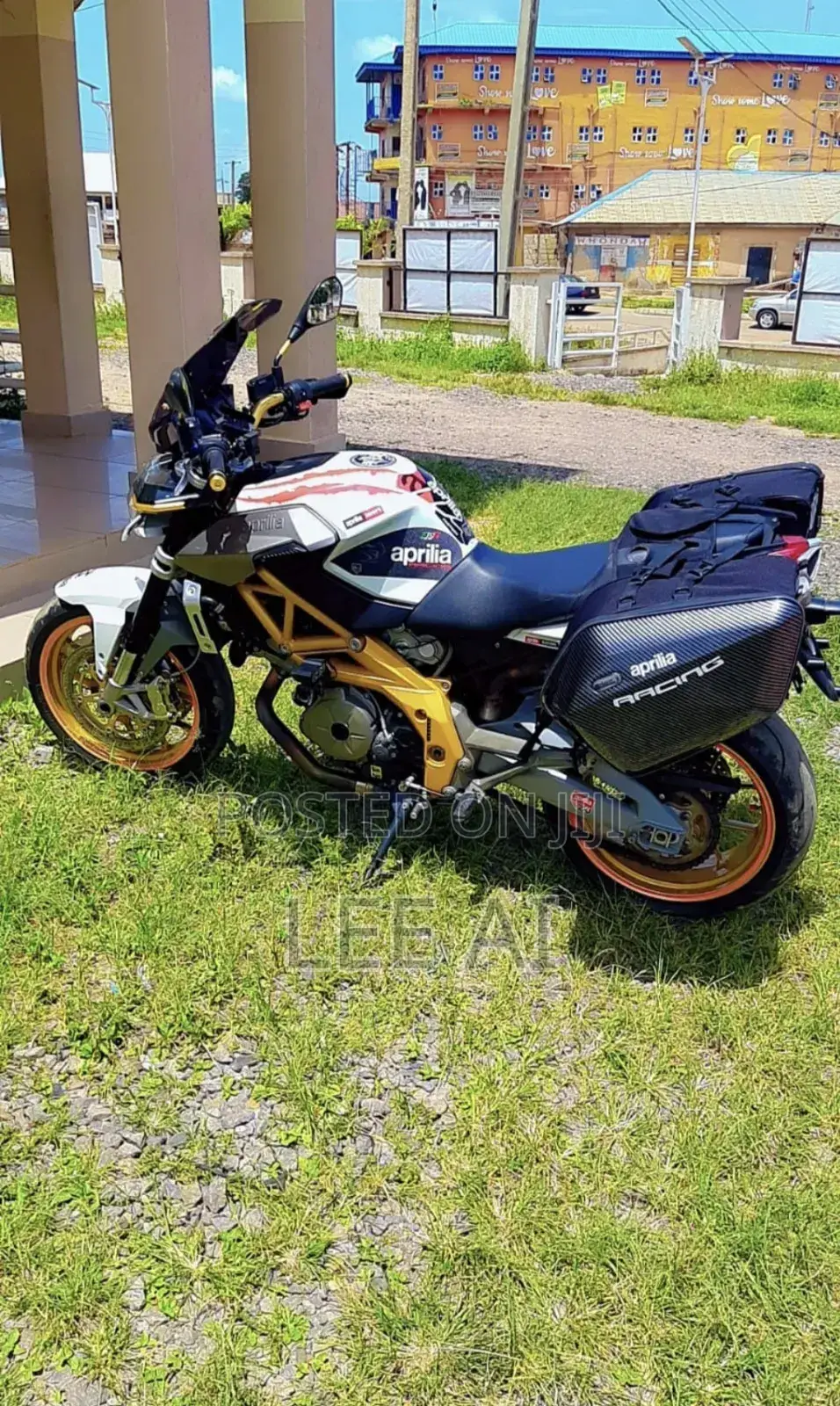 Aprilia Shiver 2015 White