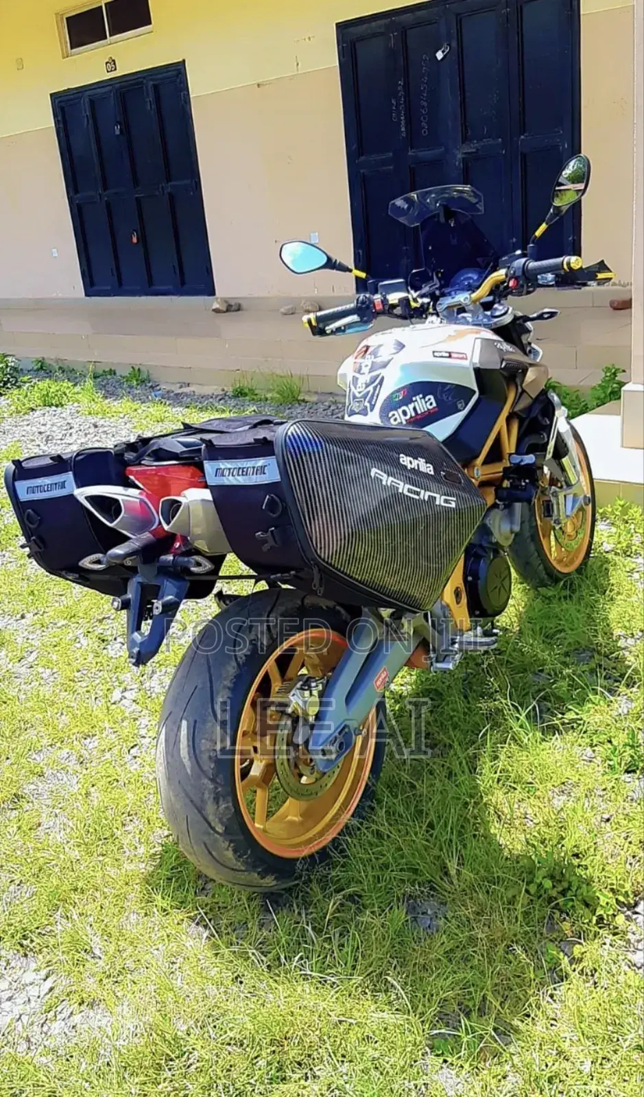 Aprilia Shiver 2015 White
