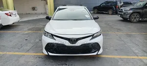 Toyota Camry LE FWD (2.5L 4cyl 8AM) 2018 White