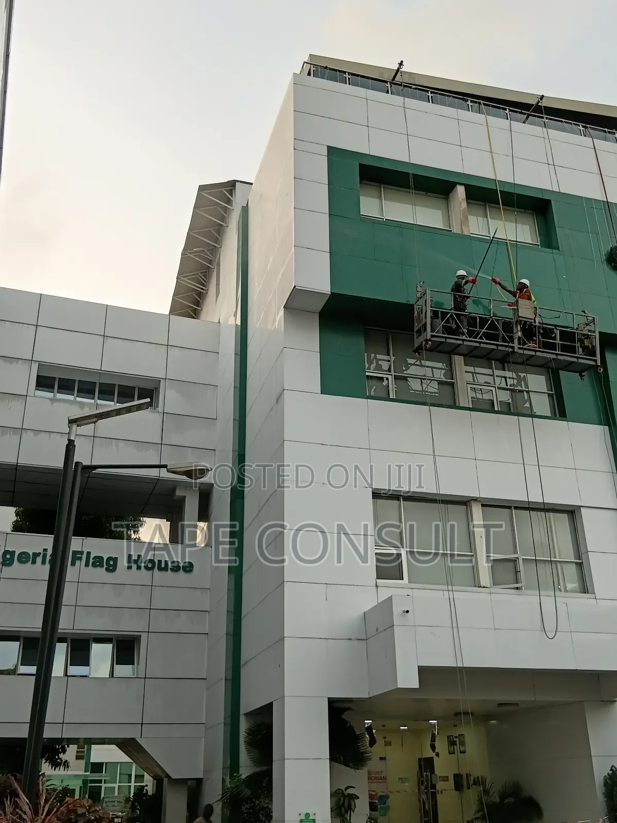 Facade Cleaning Services, Cladding / Glass