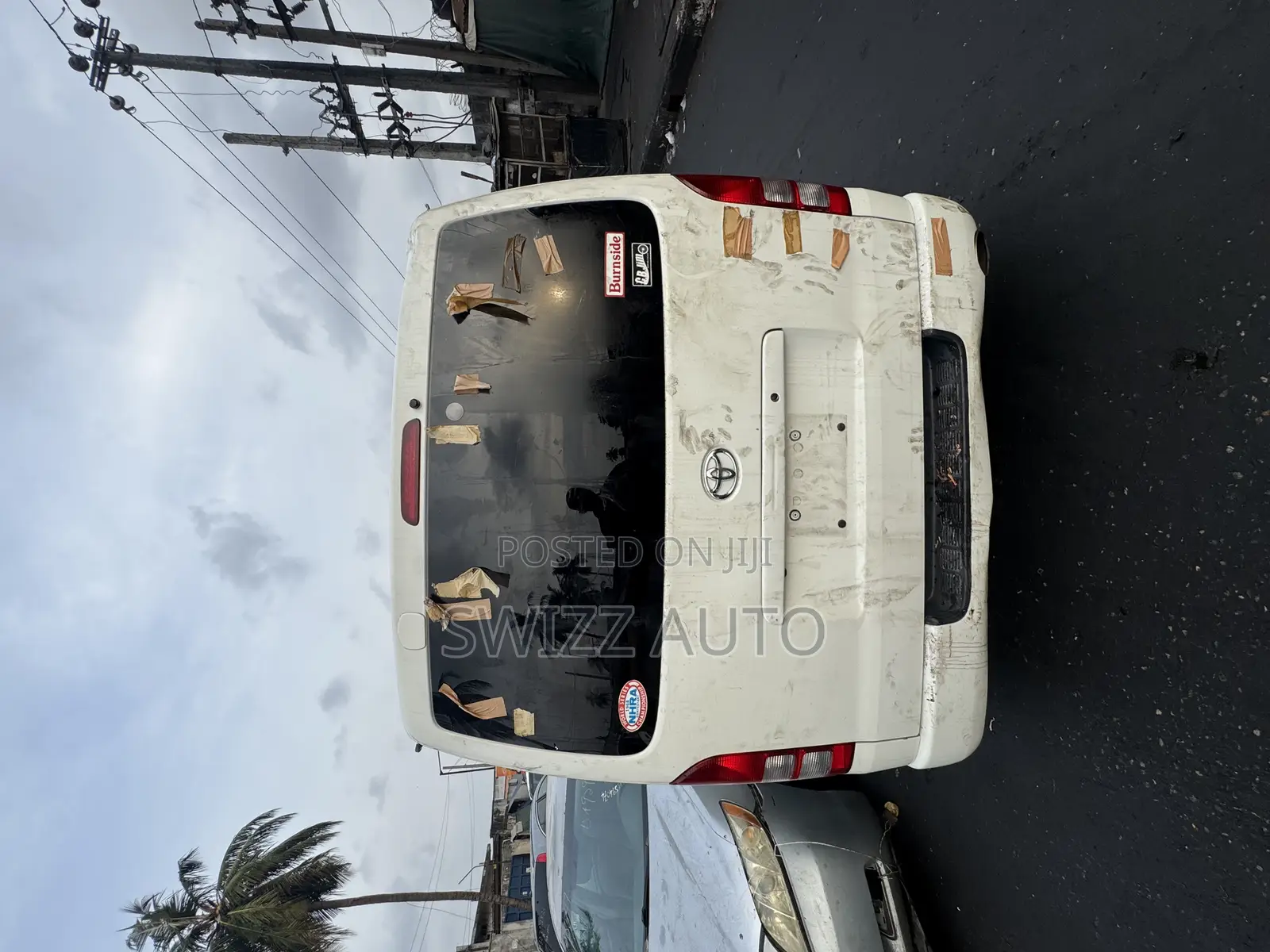 Toyota HiAce 2010 White