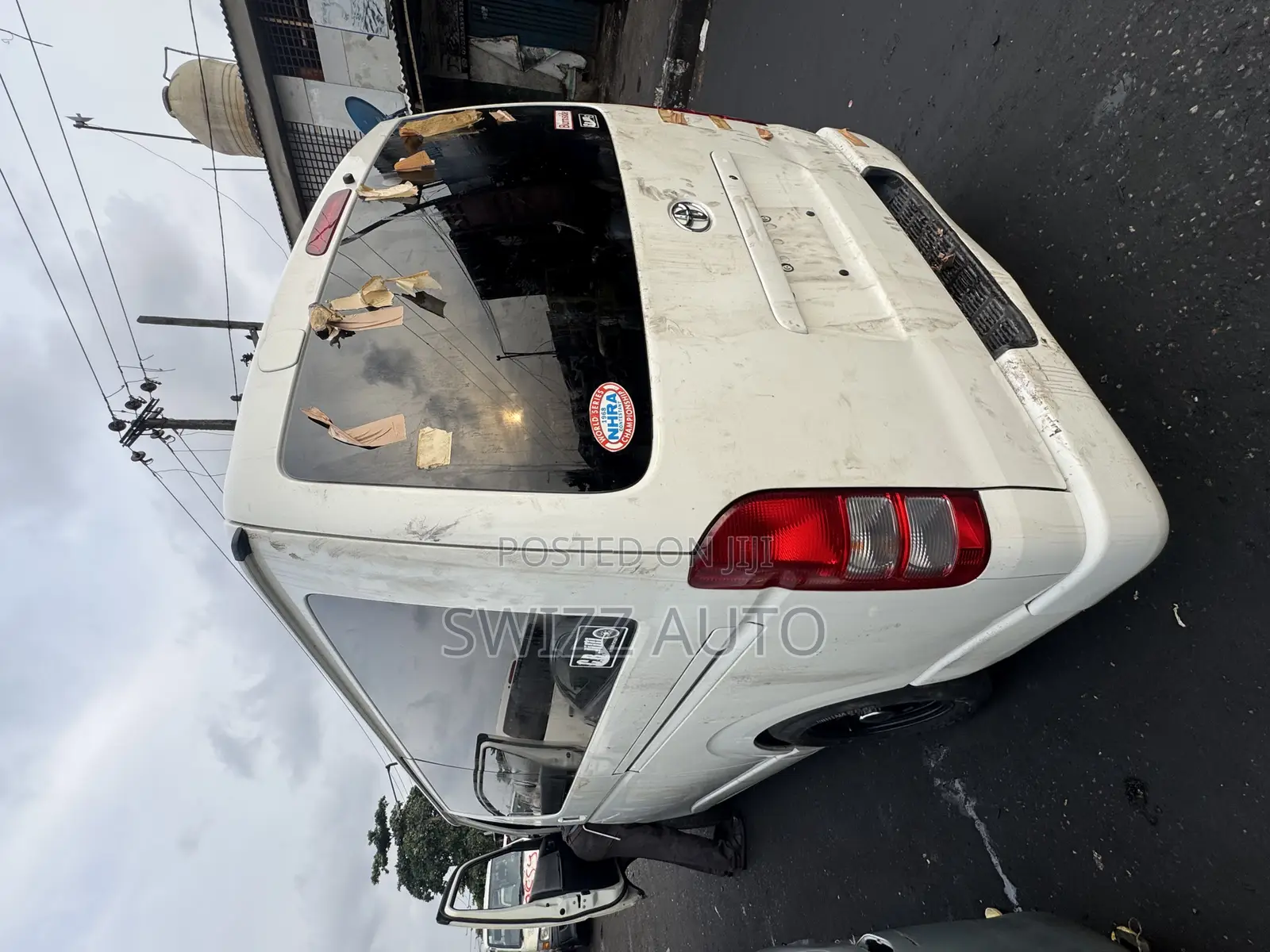 Toyota HiAce 2010 White