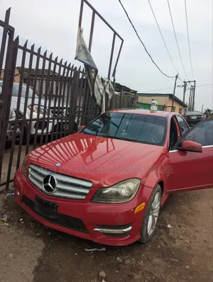 Mercedes-Benz C350 2013 Red