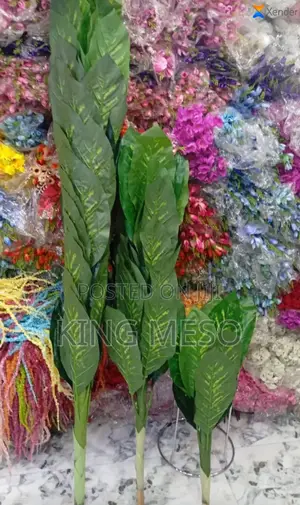 Plam Leaf Available in Three Sizes