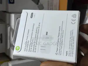 Apple 40w Dynamic Power Adapter With Cable for iPhone 17 Series