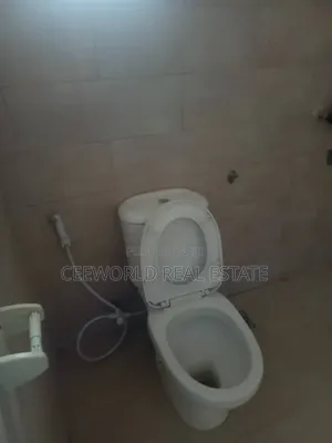 3bdrm Apartment in Elebu Market, Akala Express for rent