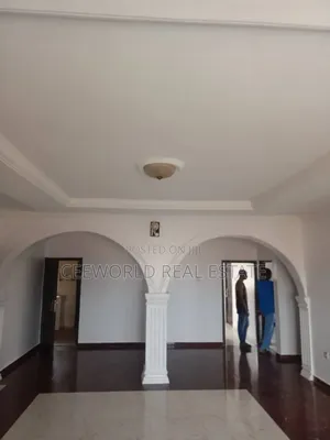 3bdrm Apartment in Elebu Market, Akala Express for rent