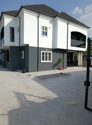 5bdrm Duplex in Adeoje Estate, Akala Express for rent
