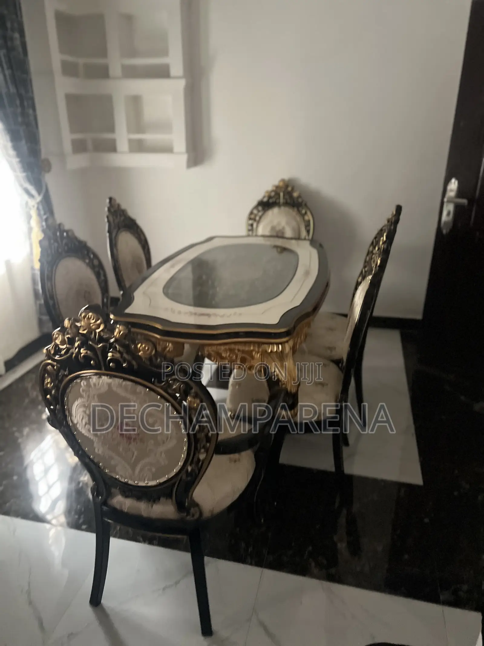 Royal Dining Table Set Black