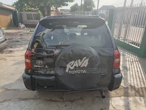 Toyota RAV4 2.0 4x4 Executive 2004 Black