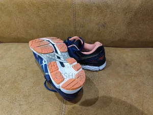 Used Canvas by Asics 45"