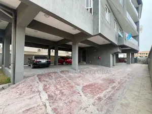 3bdrm Apartment in Igbo-efon for rent