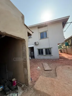 3bdrm Duplex in Old Bodija for rent