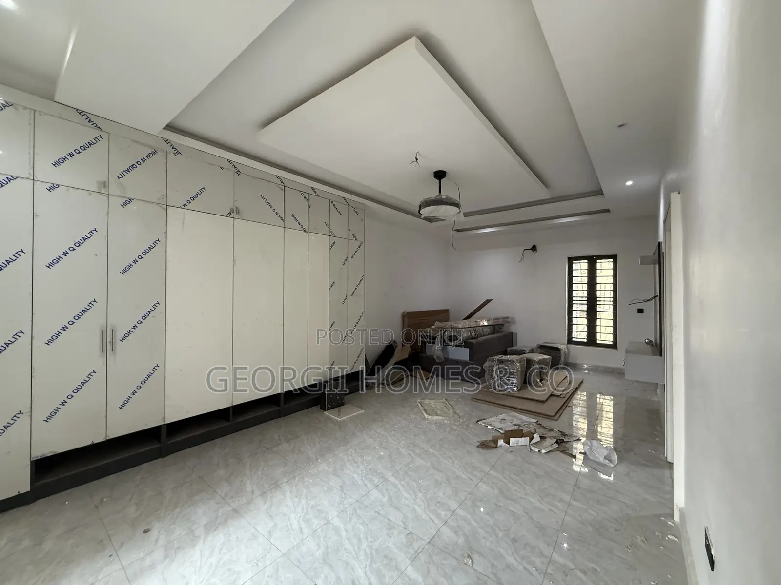 6bdrm Townhouse/Terrace in Utako for sale