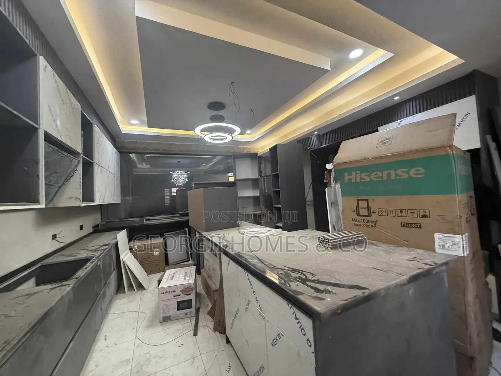 6bdrm Townhouse/Terrace in Utako for sale