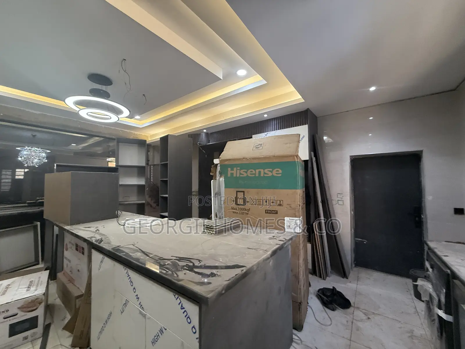 6bdrm Townhouse/Terrace in Utako for sale