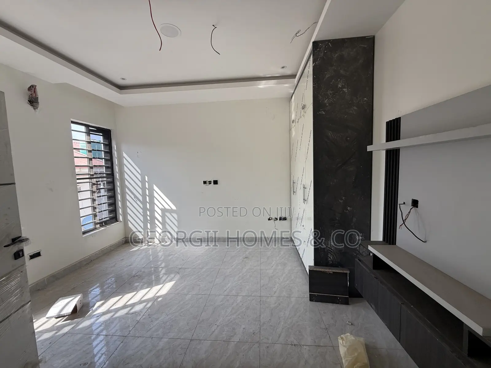 6bdrm Townhouse/Terrace in Utako for sale