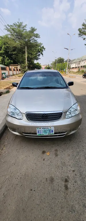 Toyota Corolla 2004 Gold