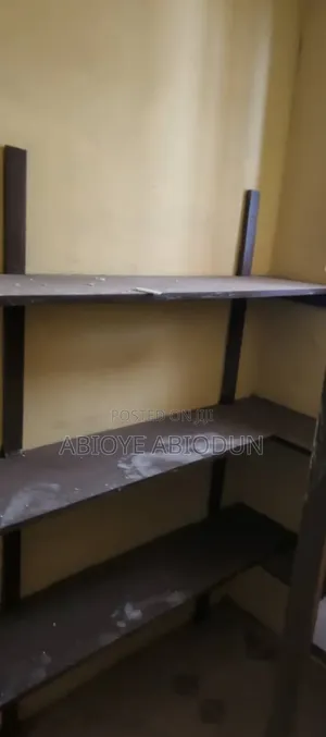 Furnished 3bdrm Block of Flats in Erunwe for rent