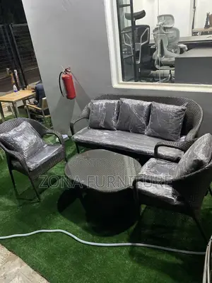 Rattan Outdoor 5 Seater Chairs and Table