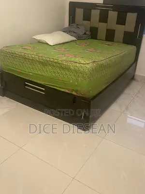 Bed Stand With Matress