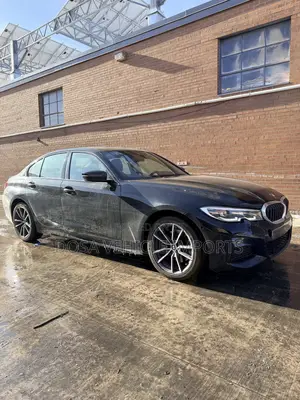 BMW 330i 2021 Black