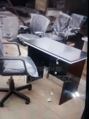 3feet Table and Rolling Chair