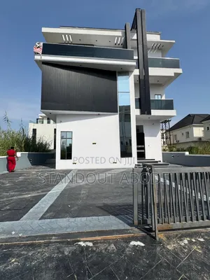 5bdrm Duplex in Lekki County for sale