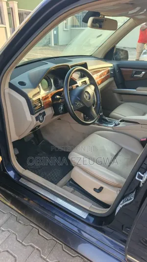 Mercedes-Benz GLK-Class 2010 Blue