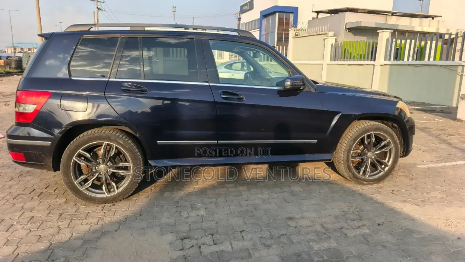 Mercedes-Benz GLK-Class 2010 Blue