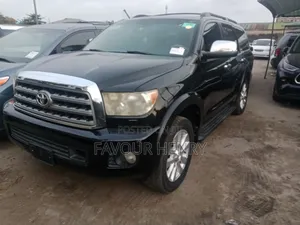 Toyota Sequoia Platinum 4dr SUV 4WD (5.7L 8cyl 6A) 2012 Black