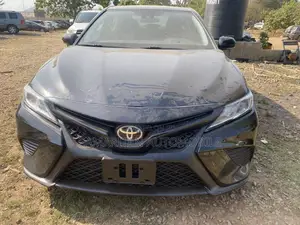Toyota Camry SE 2021 Black