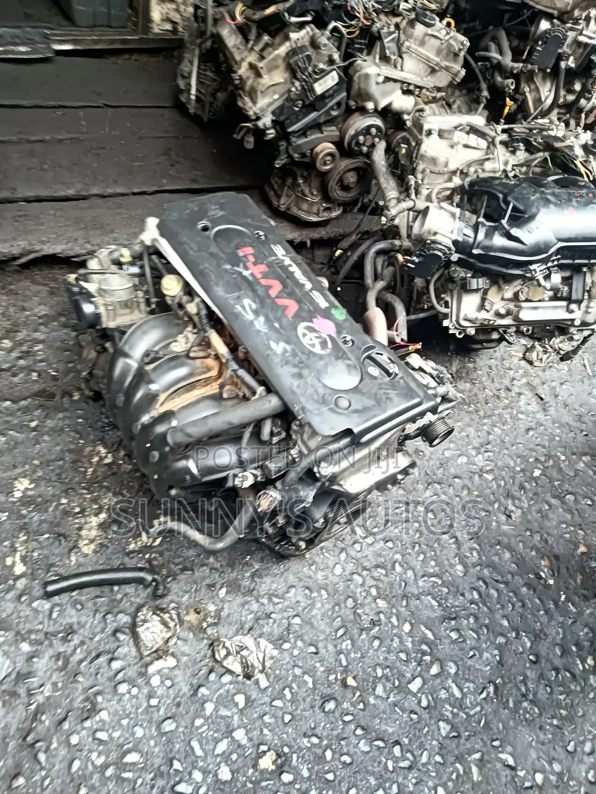 Toyota 2.4l 2az-Fe Engine.