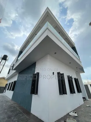 4bdrm Duplex in Akwaka Off, Port-Harcourt for sale