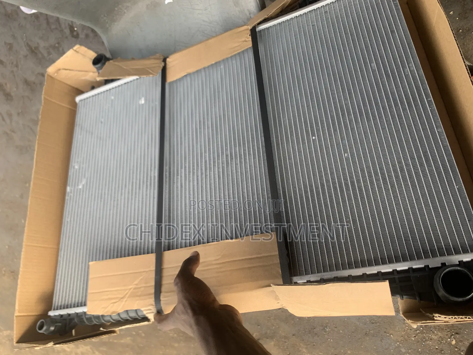 Radiator Velar 4 Cylinder