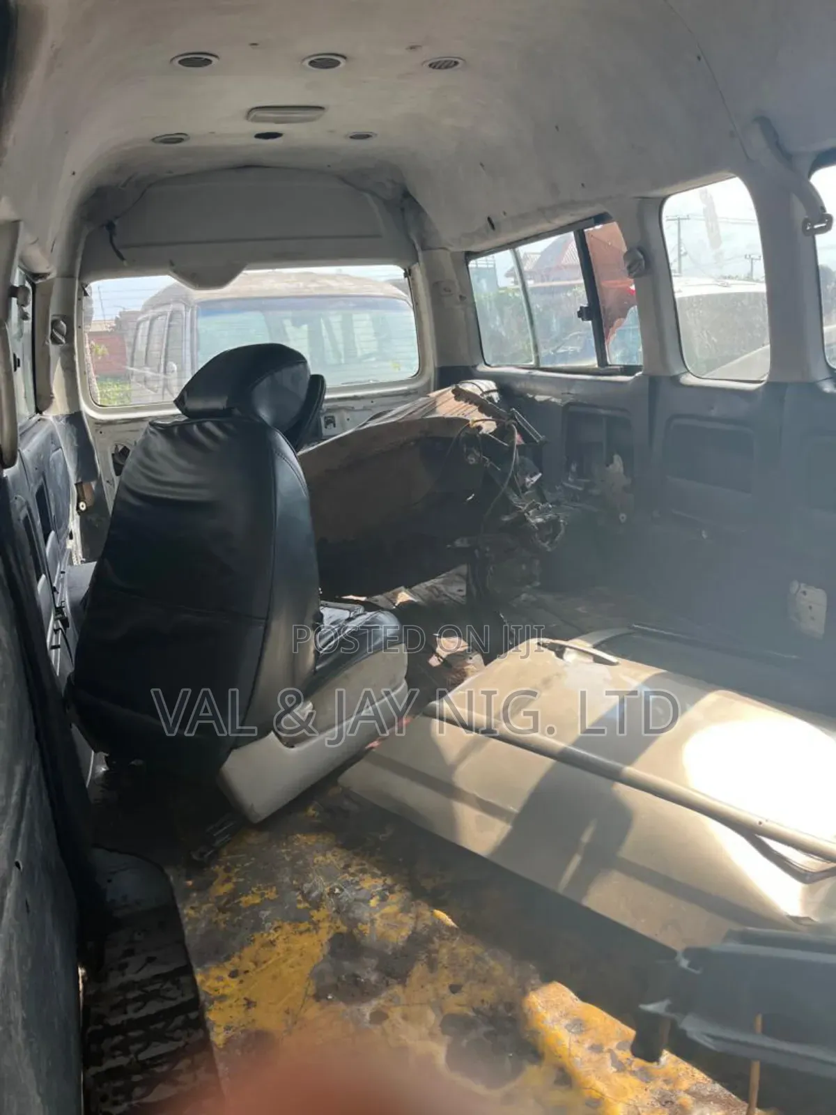Toyota HiAce 2010 White