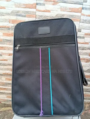 Classic Black Travel Bag With Wheels